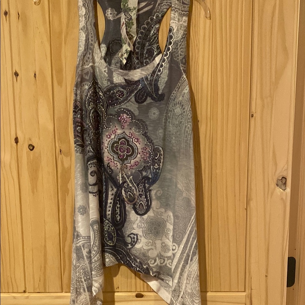 Women’s Paisley Print Sleeveless Top